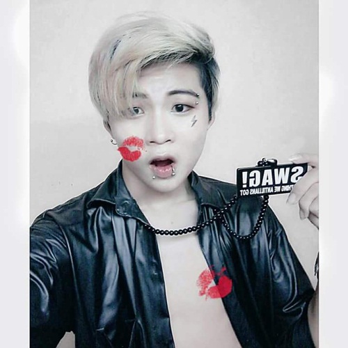 Nếu chỉ nhìn video và hình ảnh của Gin Gray mọi người đều lầm tưởng đây là một Ulzzang Hàn Quốc (từ dành chỉ những bạn trẻ có ''gương mặt đẹp nhất'', dẫn đầu phong cách ăn mặc, make-up, có tầm chi phối mạnh mẽ trong giới trẻ Hàn Quốc)