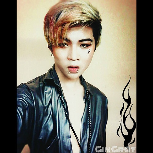 Ngoài công việc stylist và người mẫu ảnh, sắp tới Gin Gray sẽ tham gia một bộ phim đầu tay. Bật mí ban đầu, Gin sẽ thủ vai nhân vật với hai tính cách hoàn toàn trái ngược. Trong phim Gin là một chàng trai cá tính bad boy nhưng có cảnh Gin phải hóa thân thành một cô gái xinh đẹp đi quyến rũ một anh chàng hot boy khác. 