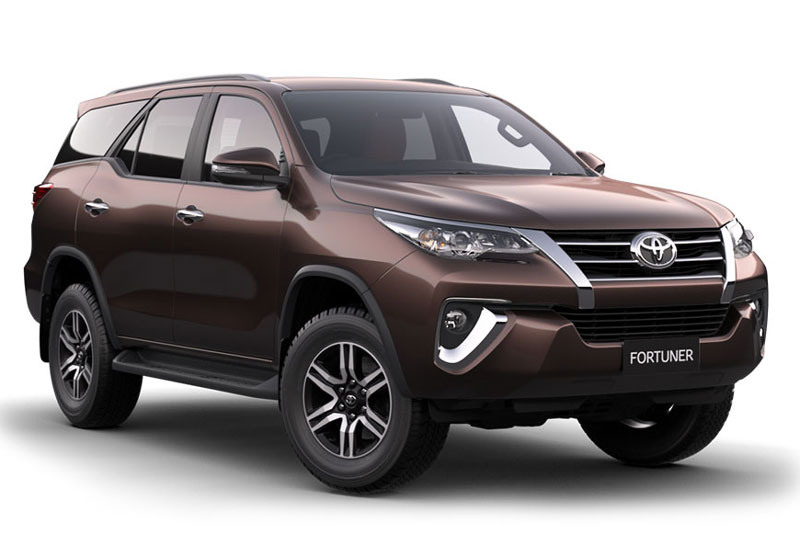 Xếp thứ hai là Toyota Fortuner (1.212 chiếc).