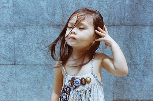 Mới đây, Đoan Trang chia sẻ trên facebook cá nhân của mình loạt ảnh mới của con gái cưng.