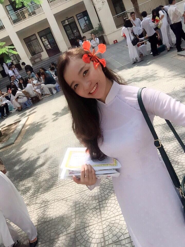 Nguyễn Thị Như Thủy là một trong số các thí sinh trẻ nhất của cuộc thi Hoa Hậu Việt Nam năm nay. Hiện cô đã lọt vào Top 18 thí sinh phía Nam dự thi chung kết HHVN 2016. Trong khi đó, Như Thủy vừa mới dự thi THPT Quốc Gia.  