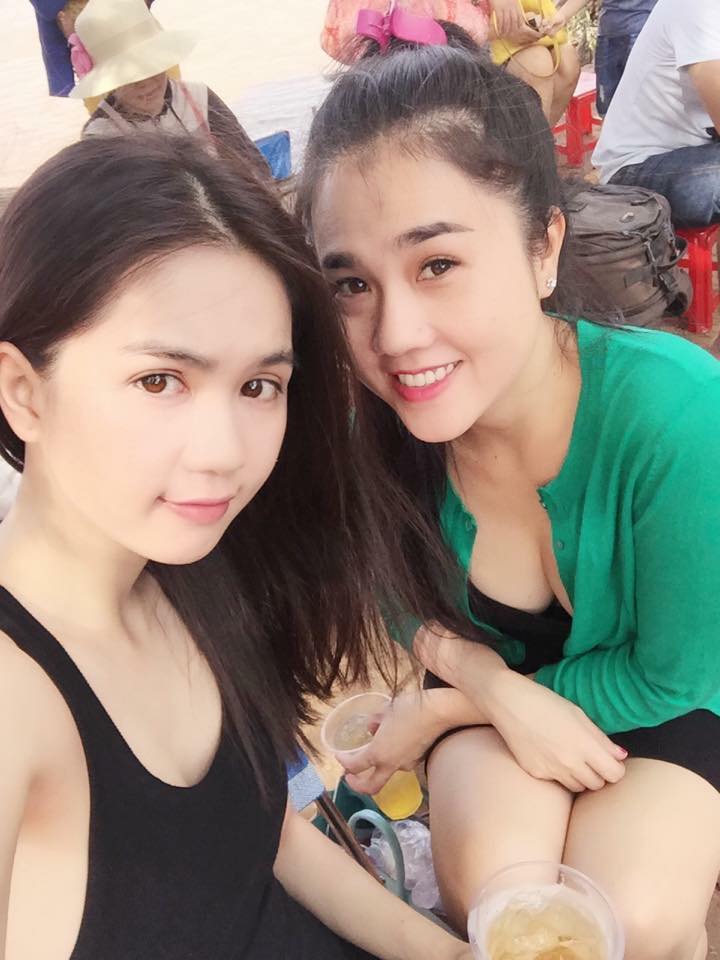 Hai chị em Ngọc Trinh thường xuyên thân thiết bên nhau và khoe ảnh trên trang cá nhân.