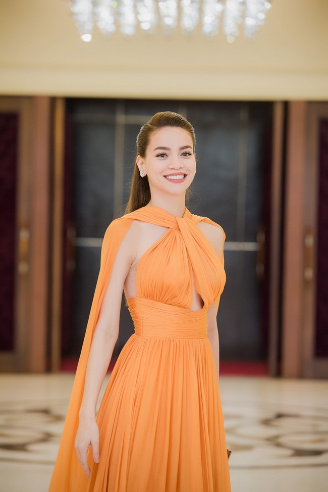 Để đảm bảo tính xuyên suốt và giữ được trọn vẹn tổng thể chương trình, Hồ Ngọc Hà đã quyết định mời toàn bộ ban nhạc Hoài Sa ra Hà Nội cho đêm nhạc vào ngày 29/07 sắp tới. 