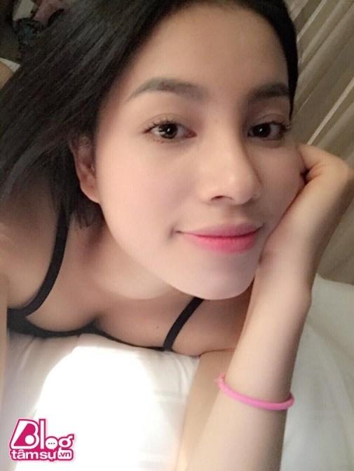 Khuôn mặt góc cạnh cá tính của Phạm Hương cũng là đặc điểm nổi bật của người đẹp Hải Phòng.