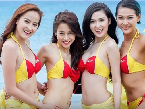 ''Chị cả'' The Face mờ nhạt trong thử thách bikini vì ngoại hình nhỏ nhắn, vòng 1 khiêm tốn.