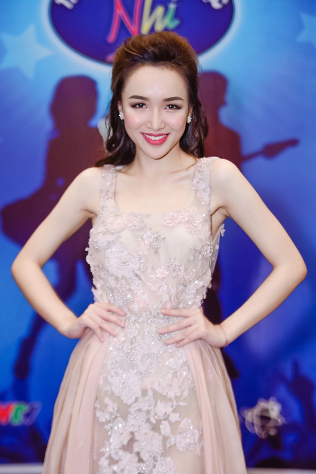 Cuộc thi năm nay có em trai Thiên Tùng của Thảo My. Nữ MC xinh đẹp cho biết, cậu nhóc đã có một mùa hè ý nghĩa khi được tham gia chương trình năm nay.
