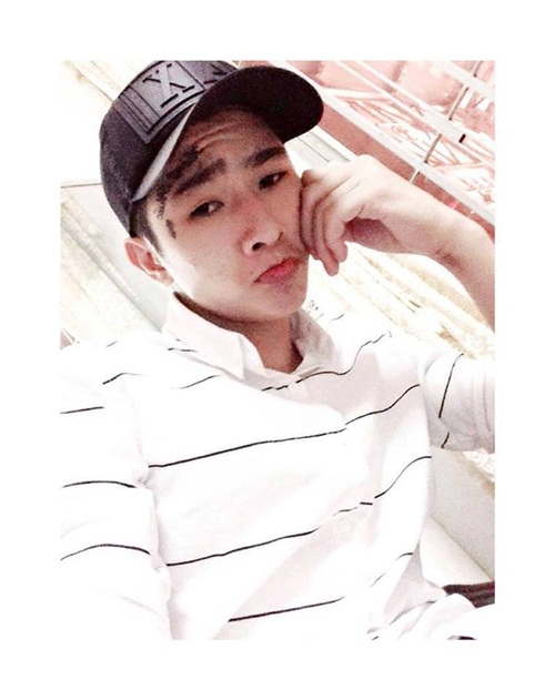 Mới đây Hoàng Phúc đã thực hiện một hình xăm ngay trên trán.