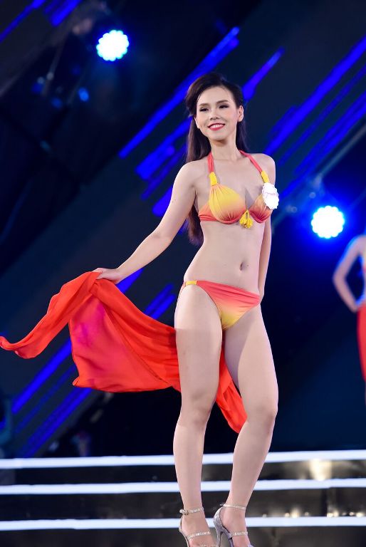 Cô cao 167cm, nặng 50kg, số đo 3 vòng: 82-60-90