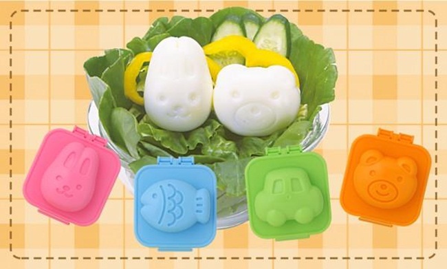 Khuôn cơm hình cá, ô tô Kokubo được thiết kế để nắm cơm hình ô tô, cá ngộ nghĩnh một cách nhanh chóng và đơn giản nhất. Đây là sản phẩm lý tưởng để tạo thành những hộp cơm đẹp mắt, sống động mà không cần mẹ phải quá khéo léo với giá chỉ 45.000 đồng.