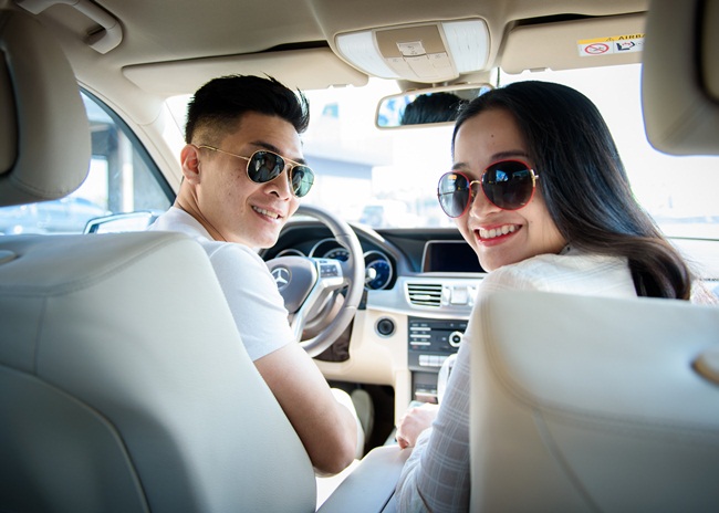 Hôm qua (24/7), MC Hồng Phượng cùng hai anh em ''Hoàng tử xiếc'' Quốc Cơ - Quốc Nghiệp đã có mặt tại sự kiên do Mercedes-Benz 2016  tổ chức tại Trường đua Happy Land - Bến Lức, Long An.