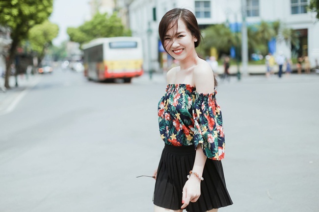 Chia sẻ về quán quân Bạch Công Khanh, Võ Hạ Trâm cũng vui vẻ cho biết, Khanh đoạt giải quán quân là xứng đáng. Xét về cả quá trình, Khanh đã có nhiều nỗ lực và dám vượt qua những thử thách.