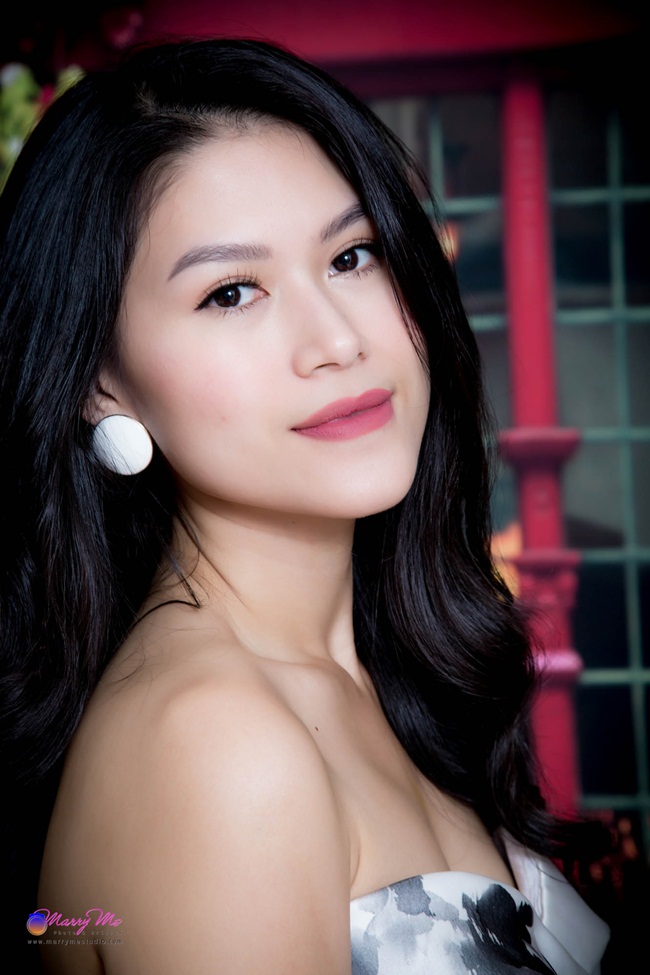 . Trước đó, Dương Triệu Vũ – Ngọc Thanh Tâm từng thực hiện chung nhiều bộ hình kỉ niệm đầy ấn tượng, vì thế trong lần kết hợp mới nhất, cả hai đều rất thoải mái khi thể hiện sự tình tứ,ăn ý bên nhau.