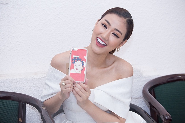 Tuy người trong cuộc chưa thực sự lên tiếng nhưng nhiều người cho rằng Maya chính là cô gái khéo léo nhất trong sự việc này.