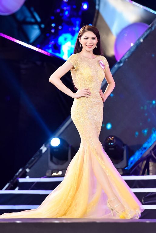 hời gian đầu, cũng như nhiều du học sinh khác, Nhiên khá bỡ ngỡ về đường xá, văn hóa, lối sống ở xứ sở sương mù, nhưng nhờ sự giúp đỡ của các anh chị đi trước, Nhiên dần dần hòa nhập với cuộc sống ở đây. 