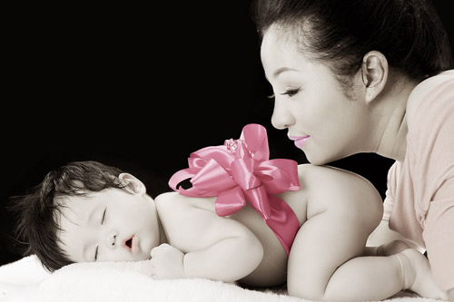 Những hình ảnh từ bé đến lớn của cô bé Nguyệt Cát luôn thu hút người xem.