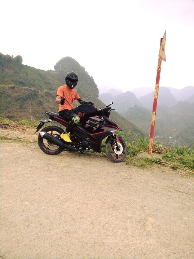 “Bản thân mình không nhớ hết được mình đã đến bao nhiêu nơi, đặt chân nên bao nhiêu vùng đất, check  – in tại bao nhiều cột mốc và cửa khẩu trên Tổ Quốc Việt Nam. Nhưng có một điều mình luôn nhớ mãi,  cảm giác đi đến nơi mình đã đánh dấu trên bản đồ, cảm giác nhỏ bé trước thiên nhiên. Có cái gì đó len  lỏi, thôi thúc mình cho những chặng đường sắp tới. Với mình “Đi là để trở về”.