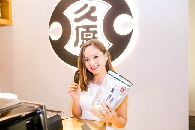 Nhiều người yêu mến cô đã ghi lại những khoảnh khắc đáng nhớ. Đây cũng chính là điểm cộng cho hình ảnh của một Lan Phương luôn gần gũi và thân thiện.