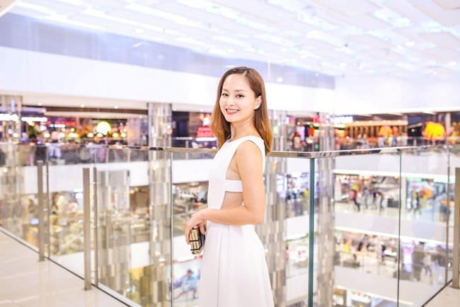 Người đẹp toát lên thần thái của nét quyến rũ nhưng vẫn thanh lịch cuốn hút. 
