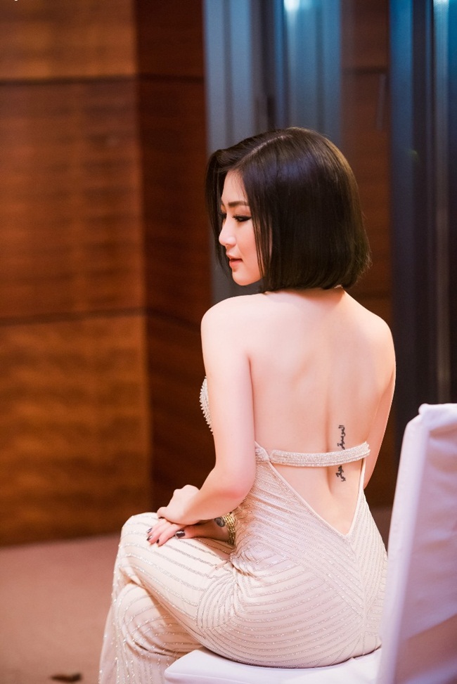 Được biết, sau chuyến biểu diễn tại Hà Nội thì cô ca sĩ trẻ này sẽ thực hiện cho mình dự án âm nhạc mới.
