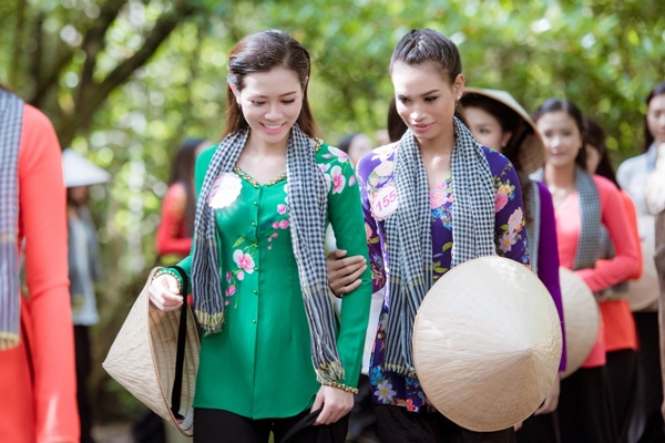 Rời đảo Khỉ, các thí sinh di chuyển bằng ca-nô đến chiến khu Rừng Sác, địa danh ghi dấu  nhiều chiến tích hào hùng của các chiến sĩ đặc công Trung đoàn 10 Bộ đội Đặc công Rừng  Sác trong cuộc kháng chiến chống Pháp và chống Mỹ.