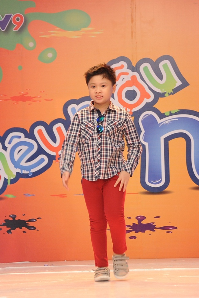 Chương trình “Siêu mẫu nhí” phát sóng tập 6 vào lúc 19 giờ ngày 14/08 trên kênh truyền hình VTV9  – Đài THVN hứa hẹn sẽ đem lại nhiều niềm vui và bất ngờ cho các khán giả. 