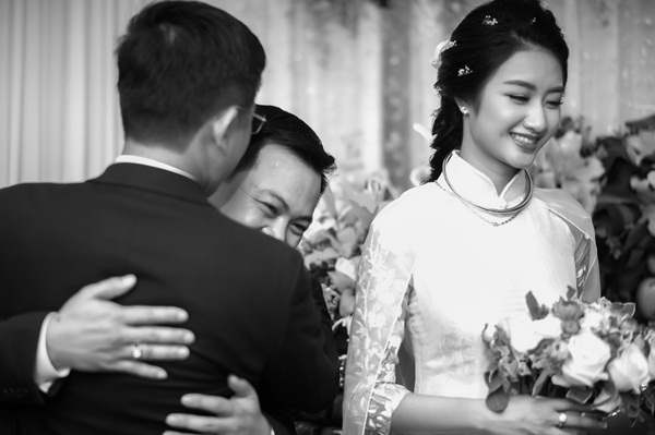 Những m&oacute;n đồ trang sức được hai gia đ&igrave;nh trao tặng cho c&ocirc; d&acirc;u ch&uacute; rể l&agrave; kh&ocirc;ng đếm xuể