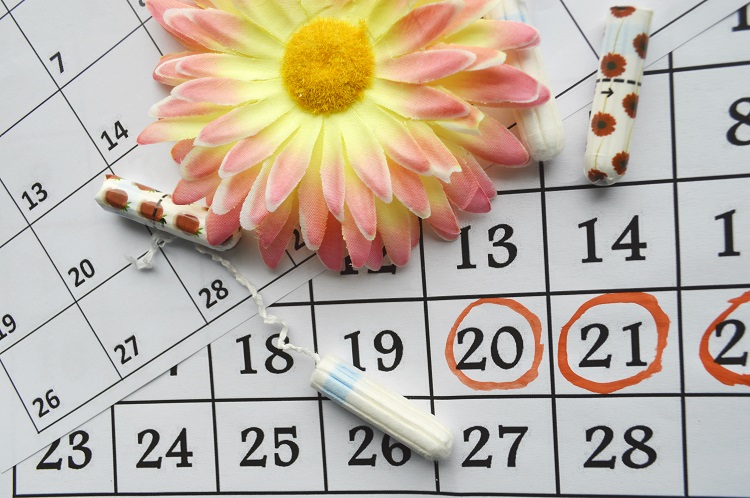 Tampon c&oacute; khả năng thấm h&uacute;t tốt, tiện lợi khi bạn phải vận động mạnh. Tuy nhi&ecirc;n, chỉ n&ecirc;n d&ugrave;ng tampon trong tối đa 4 tiếng. 