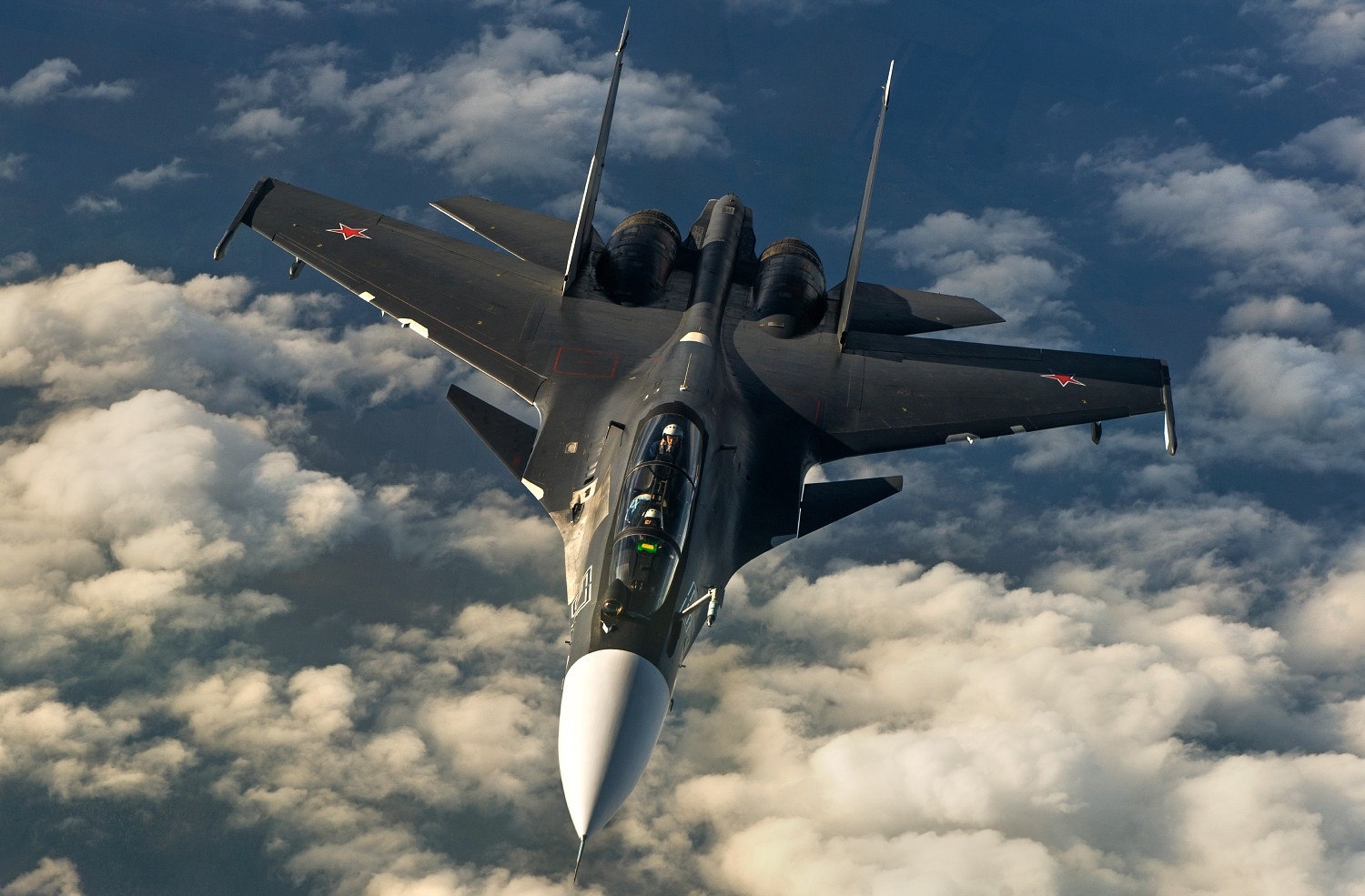 Hiện tiêm kích đa năng Su-30SM đang có mặt trong biên chế quân đội Nga, Kazakhstan, Trung Quốc, Ấn Độ, Iraq, Algeria, Venezuela, Uganda, Indonesia, Malaysia và Việt Nam.