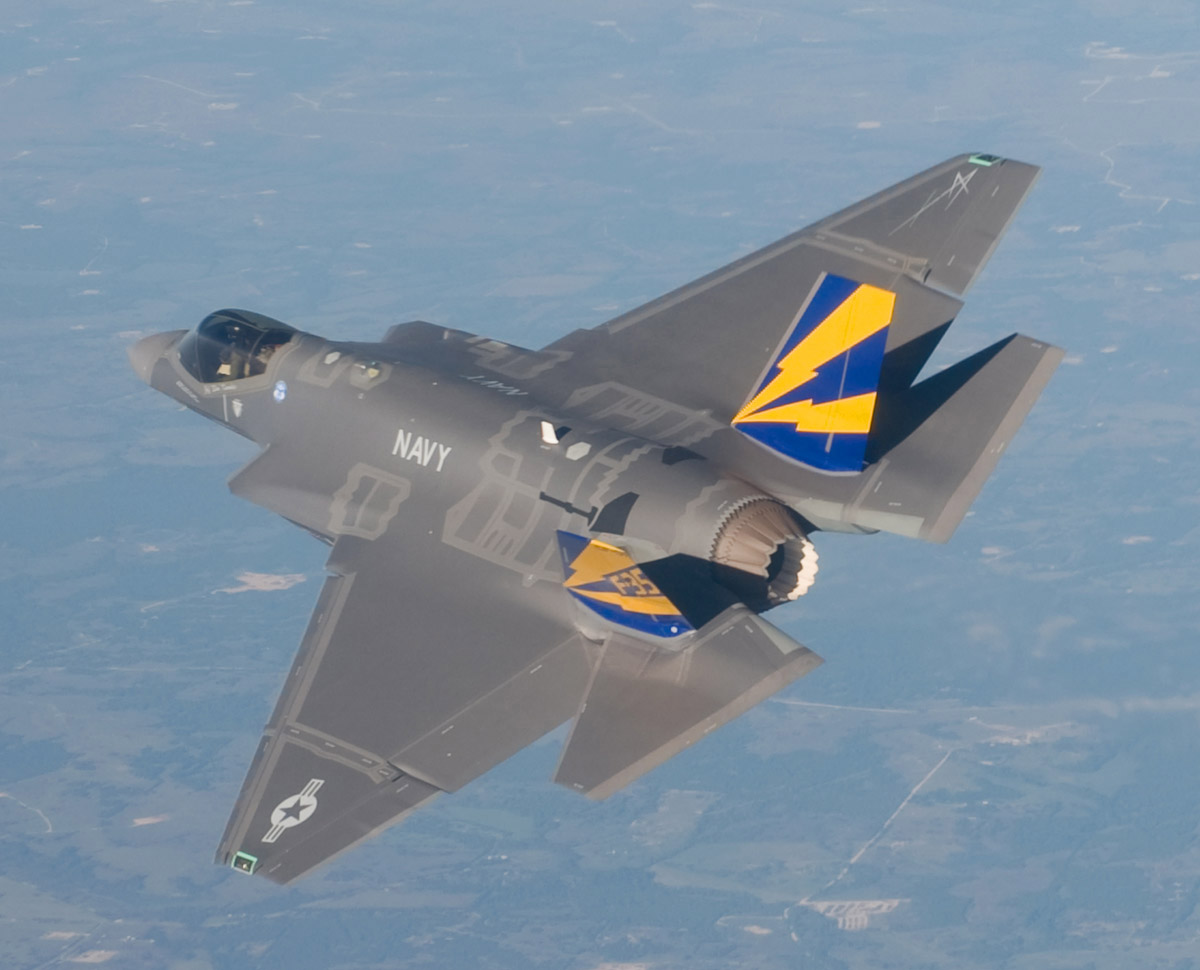 Ti&ecirc;m k&iacute;ch F-35C được chế tạo d&agrave;nh ri&ecirc;ng cho lực lượng hải qu&acirc;n