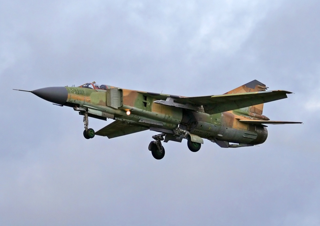 Ti&ecirc;m k&iacute;ch MiG-23 hiện vẫn l&agrave; một m&aacute;y bay rất phổ biến ở nhiều quốc gia