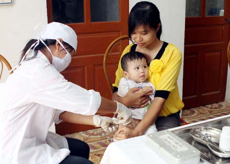 Tuyệt đối kh&ocirc;ng ti&ecirc;m chủng tại nh&agrave;