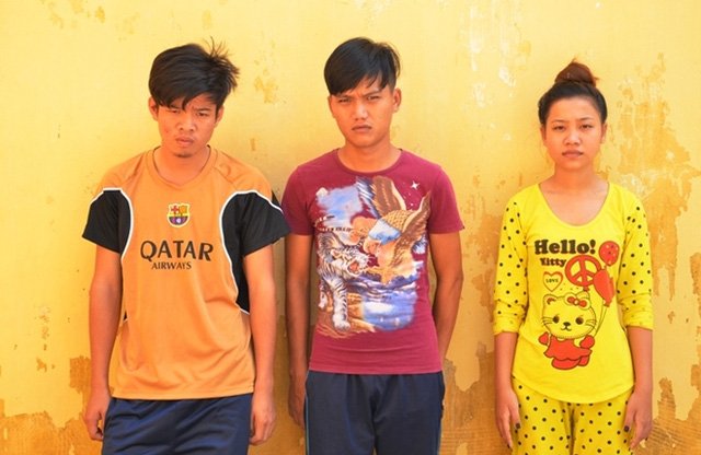 T&acirc;m (đứng giữa) c&ugrave;ng với Ni v&agrave; Thiện