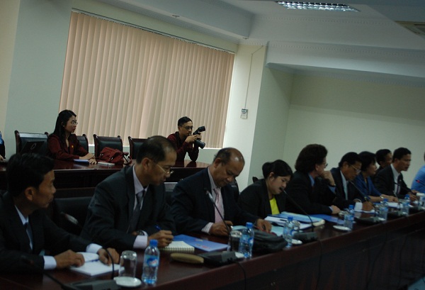 Tiếp đoàn Campuchia