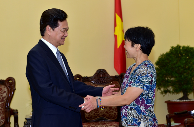 Thủ tướng Nguyễn Tấn Dũng đ&atilde; tiếp Gi&aacute;o sư Lưu Lệ Hằng, người Mỹ gốc Việt
