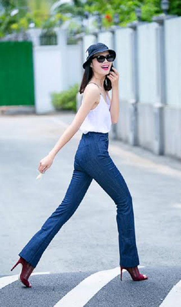Hồ Ngọc Hà, ngoài lợi thế hình thể, còn phải kể đến gu ăn mặc khéo léo, khả năng khoe chân dài miên man của mình.