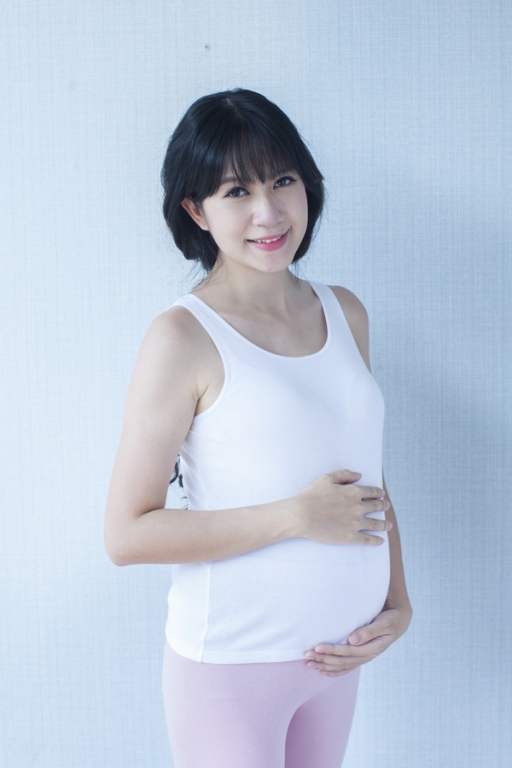 Ở cả hai lần mang thai, Minh Hà đều xinh đẹp như búp bê. Ở cả hai lần mang thai, Minh Hà đều xinh đẹp như búp bê.
