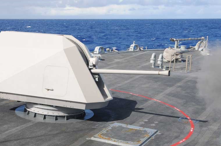 Ph&aacute;o MK 110 57mm l&agrave; vũ kh&iacute; qu&acirc;n sự lợi hại tr&ecirc;n t&agrave;u USS Fort Worth