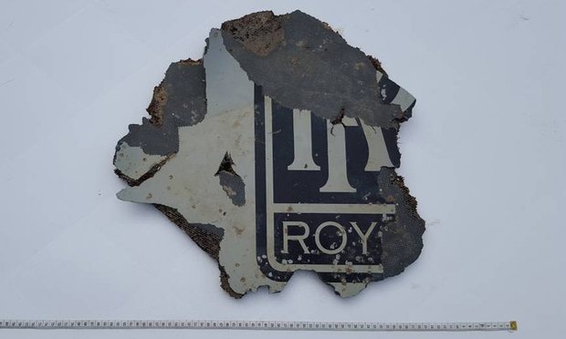 Mảnh vỡ mới được t&igrave;m thấy ở Nam Phi sẽ được lực lượng t&igrave;m kiếm m&aacute;y bay MH370 nhanh ch&oacute;ng gi&aacute;m định