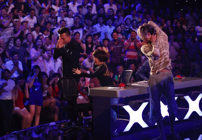 Vietnam&rsquo;s Got Talent: Ngọc Hải h&oacute;a zombie khiến gi&aacute;m khảo &lsquo;kinh hồn bạt v&iacute;a&rsquo;