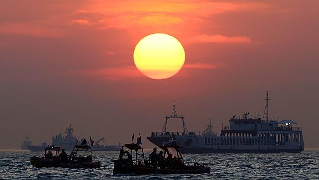 nỗ lực cứu hộ ph&agrave; H&agrave;n Quốc