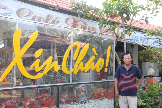 &Ocirc;ng Nguyễn Văn Tấn b&ecirc;n qu&aacute;n cafe m&agrave; v&igrave; đ&oacute; &ocirc;ng bị khởi tố l&agrave; kinh doanh tr&aacute;i ph&eacute;p
