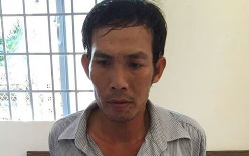 đối tượng bu&ocirc;n ma t&uacute;y đề nghị được hối lộ chiếc nhẫn v&agrave;ng theo bản tin ph&aacute;p luật online 24h qua