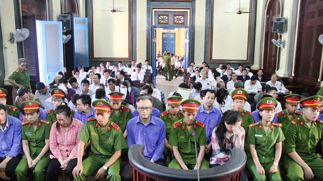 C&aacute;c bị c&aacute;o tại t&ograve;a