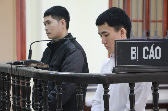 Bị c&aacute;o Hạ B&aacute; H&ugrave;a v&agrave; Ho&agrave;ng Văn Quang tại phi&ecirc;n t&ograve;a s&aacute;ng  l&agrave; một trong những tin tức ph&aacute;p luật mới nhất h&ocirc;m nay
