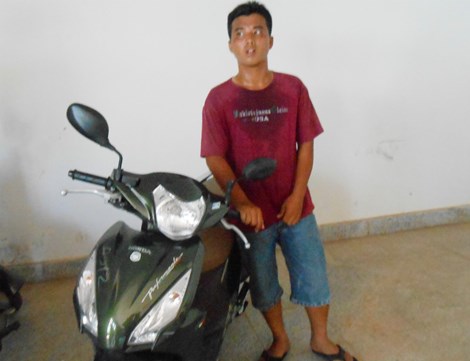 Nghi can c&ugrave;ng tang vật. 