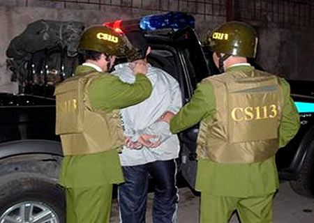 Mới ra tù vì tr&ocirc;̣m cắp, 2 gã t&ocirc;̣i phạm lại rủ nhau đi ăn tr&ocirc;̣m