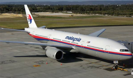 M&aacute;y bay mất t&iacute;ch MH370 v&agrave; m&aacute;y bay MH17 rơi ảnh hưởng nghi&ecirc;m trọng tới h&atilde;ng h&agrave;ng kh&ocirc;ng Malaysia Airlines