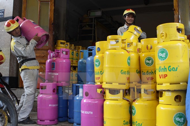 Gi&aacute; gas khu vực ph&iacute;a Nam giảm 31.000 đồng/b&igrave;nh 12kg