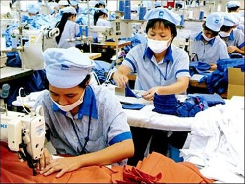 Tin tức mới cập nhật h&ocirc;m nay cho biết lương tối thiểu năm 2016 c&oacute; thể tăng b&igrave;nh qu&acirc;n 15% mỗi v&ugrave;ng