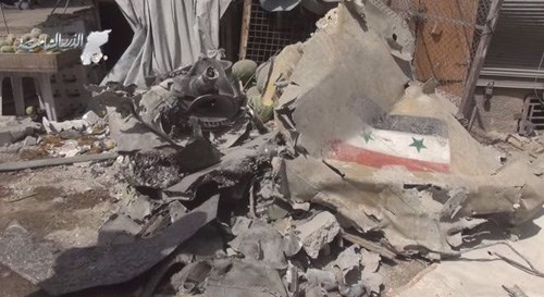 Xác máy bay chiến đấu Syria bị rơi Xác máy bay chiến đấu Syria bị rơi